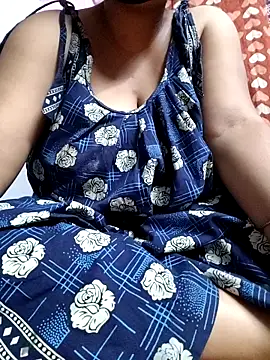 Snapshot of BERRY_00 chatting on February 28, 2026, 5:45 pm BERRY 00 online show from February 28, 2026, 5:45 pm