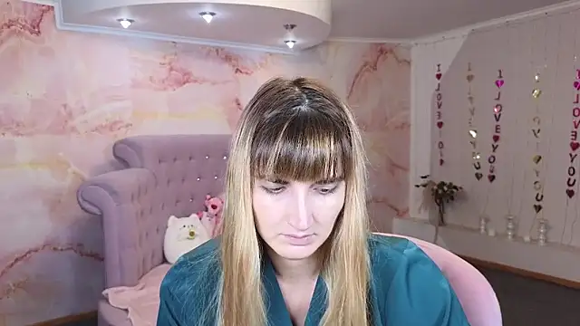 Nika Kitten online show from October 20, 2025, 6:19 pm