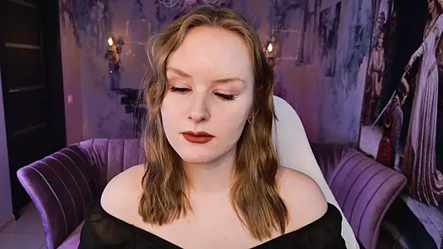 VivienLeeigh online show from May 31, 2026, 5:35 am
