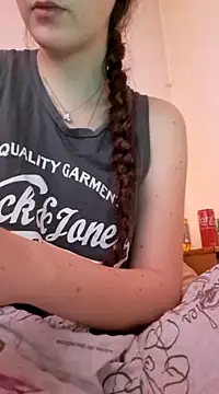 Snapshot of natalie05 chatting on January 14, 2025, 1:17 pm natalie05 online show from January 14, 2025, 1:17 pm