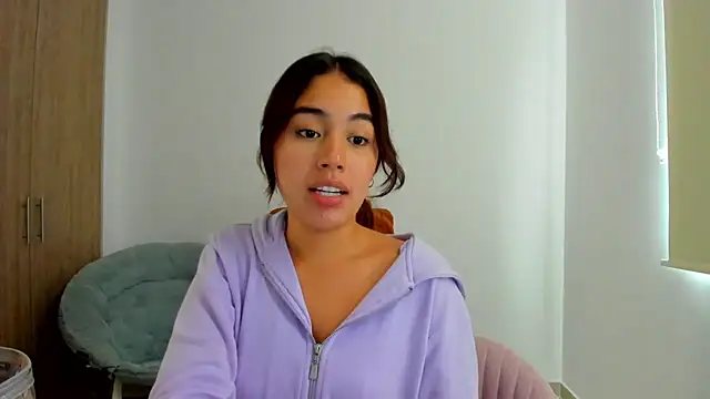 AriaMontgomery online show from March 5, 2025, 6:23 pm