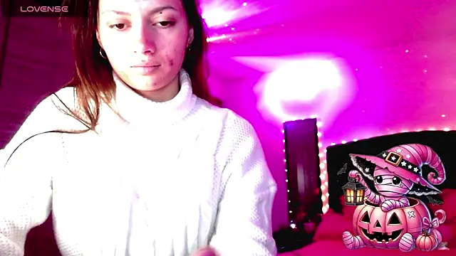 Snapshot of holy_juli chatting on October 26, 2025, 3:40 am holy juli online show from October 26, 2025, 3:40 am