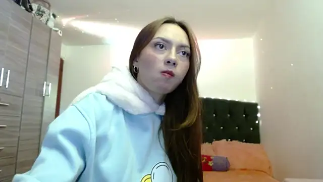 holy juli online show from March 30, 2026, 4:36 am