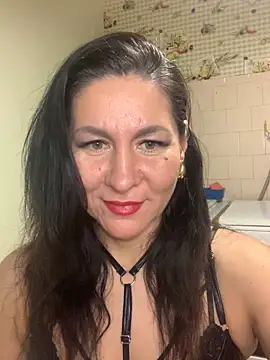 Snapshot of Tina_Moretti chatting on March 12, 2025, 8:41 pm Tina Moretti online show from March 12, 2025, 8:41 pm