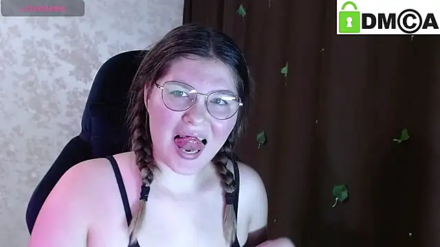 Snapshot of holy_michela chatting on October 25, 2025, 1:12 pm holy michela online show from October 25, 2025, 1:12 pm