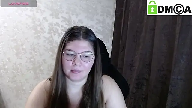 Snapshot of holy_michela chatting on December 5, 2025, 8:02 am holy michela online show from December 5, 2025, 8:02 am