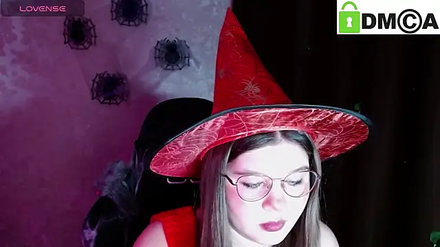 Snapshot of holy_michela chatting on October 30, 2025, 2:43 am holy michela online show from October 30, 2025, 2:43 am