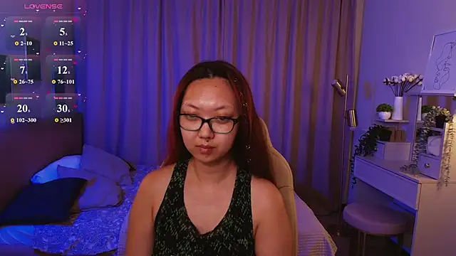 Snapshot of Marine_Vact chatting on June 19, 2026, 2:12 pm Marine Vact online show from June 19, 2026, 2:12 pm