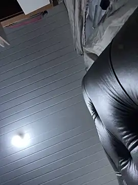 Snapshot of luara1988 chatting on February 23, 2026, 8:37 am luara1988 online show from February 23, 2026, 8:37 am