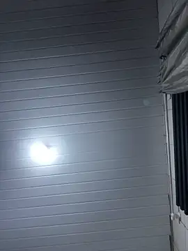 Snapshot of luara1988 chatting on December 4, 2025, 1:37 am luara1988 online show from December 4, 2025, 1:37 am