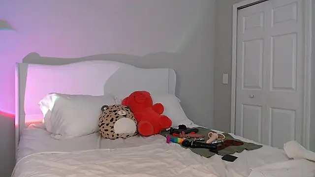 Sophieeestar online show from February 25, 2026, 2:45 am