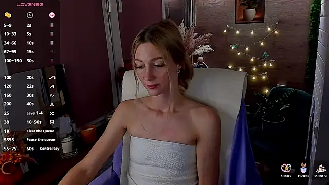 Snapshot of Fox_sky_Fox chatting on October 15, 2025, 6:49 pm Fox sky Fox online show from October 15, 2025, 6:49 pm