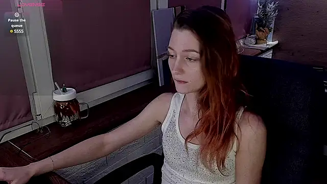 Snapshot of Fox_sky_Fox chatting on December 22, 2024, 8:25 pm Fox sky Fox online show from December 22, 2024, 8:25 pm