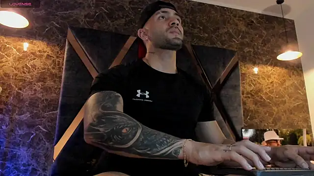 JeanColleman online show from April 13, 2026, 11:20 pm