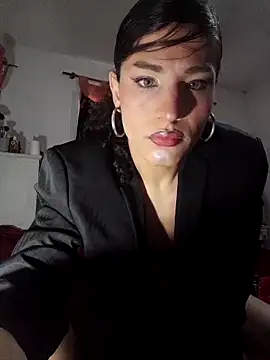 Snapshot of LaCristinatrans chatting on June 9, 2026, 5:14 pm LaCristinatrans online show from June 9, 2026, 5:14 pm