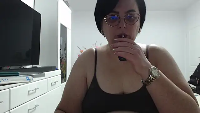 Amandamuller1982 online show from February 12, 2026, 6:51 pm