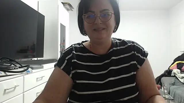 Snapshot of Amandamuller1982 chatting on October 18, 2025, 8:00 pm Amandamuller1982 online show from October 18, 2025, 8:00 pm