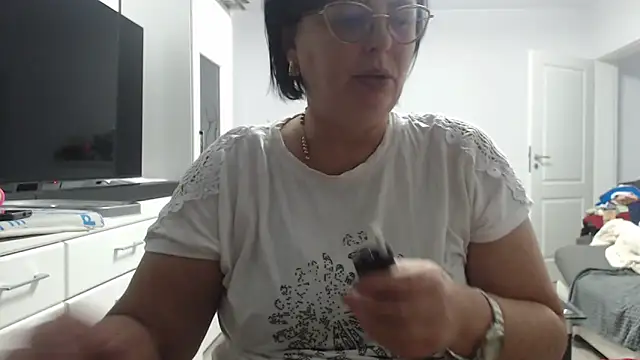 Snapshot of Amandamuller1982 chatting on November 13, 2025, 5:28 pm Amandamuller1982 online show from November 13, 2025, 5:28 pm