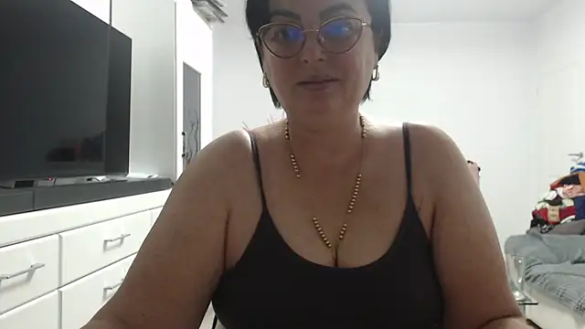 Snapshot of Amandamuller1982 chatting on November 1, 2025, 8:03 pm Amandamuller1982 online show from November 1, 2025, 8:03 pm