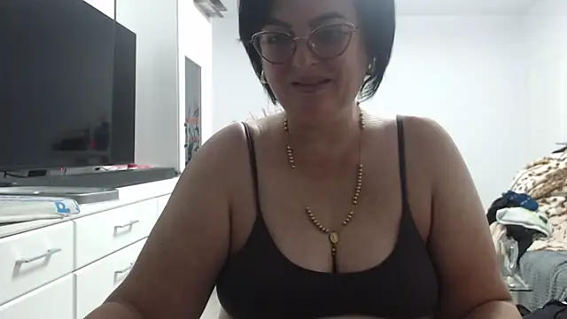 Snapshot of Amandamuller1982 chatting on October 21, 2025, 7:35 pm Amandamuller1982 online show from October 21, 2025, 7:35 pm