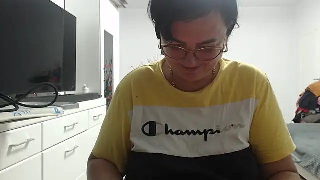 Snapshot of Amandamuller1982 chatting on October 14, 2025, 8:42 pm Amandamuller1982 online show from October 14, 2025, 8:42 pm