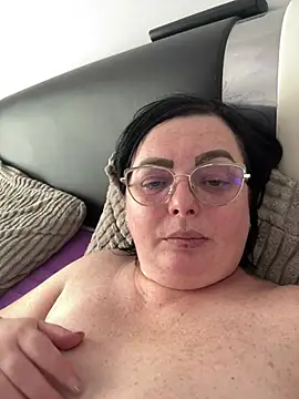 Snapshot of Amandamuller1982 chatting on March 12, 2025, 11:10 am Amandamuller1982 online show from March 12, 2025, 11:10 am