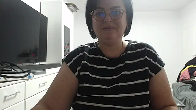 Snapshot of Amandamuller1982 chatting on October 17, 2025, 10:33 pm Amandamuller1982 online show from October 17, 2025, 10:33 pm