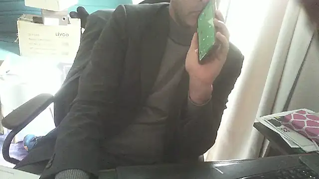 shyfrenchcock1 online show from February 13, 2026, 10:26 am