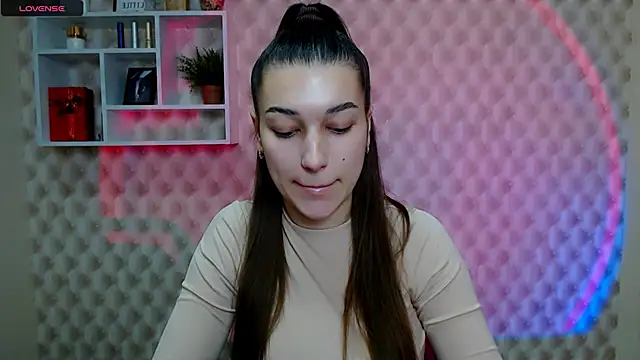 KarolinaRosse  online show from December 1, 2025, 6:47 am