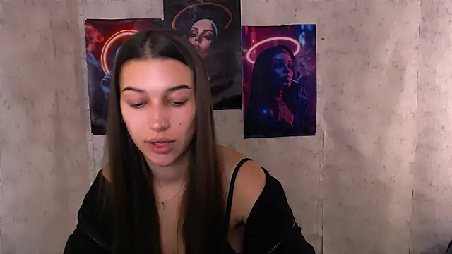 KarolinaRosse  online show from October 25, 2025, 5:50 am