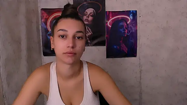 KarolinaRosse  online show from September 18, 2025, 4:59 am