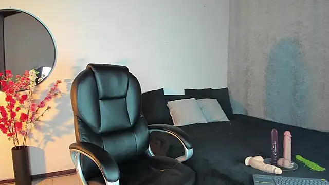 Snapshot of SaraMilf_69 chatting on September 24, 2025, 1:39 pm SaraMilf 69 online show from September 24, 2025, 1:39 pm