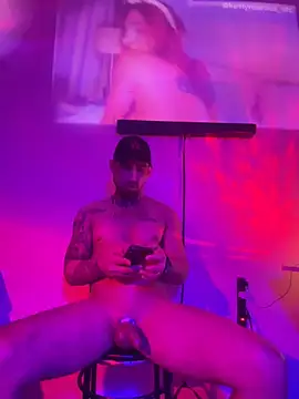 Alexandrei online show from February 11, 2026, 6:41 pm