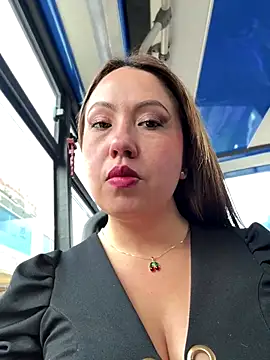 Snapshot of VIOLETA-25_ chatting on November 18, 2025, 2:53 pm VIOLETA-25 online show from November 18, 2025, 2:53 pm