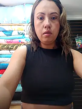 Snapshot of VIOLETA-25_ chatting on October 6, 2025, 12:06 pm VIOLETA-25 online show from October 6, 2025, 12:06 pm