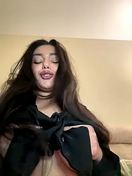 Snapshot of Sweet_Khalifa_ chatting on November 24, 2025, 3:45 pm Sweet Khalifa online show from November 24, 2025, 3:45 pm