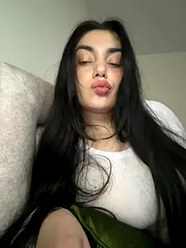 Snapshot of Sweet_Khalifa_ chatting on October 9, 2025, 1:11 pm Sweet Khalifa online show from October 9, 2025, 1:11 pm