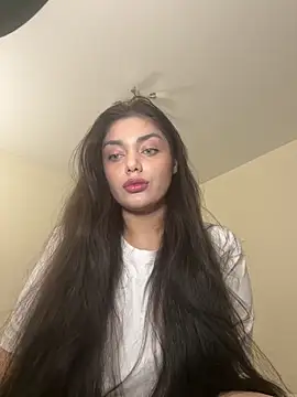 Snapshot of Sweet_Khalifa_ chatting on February 2, 2025, 3:39 pm Sweet Khalifa online show from February 2, 2025, 3:39 pm