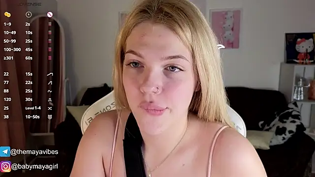 Snapshot of Maya_Rave chatting on November 23, 2025, 2:10 am Maya Rave online show from November 23, 2025, 2:10 am