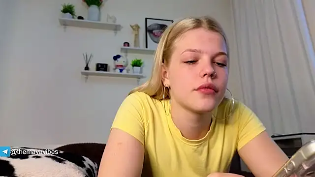 Maya Rave online show from March 16, 2026, 5:44 am