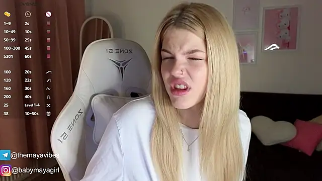 Snapshot of Maya_Rave chatting on November 13, 2025, 3:54 am Maya Rave online show from November 13, 2025, 3:54 am