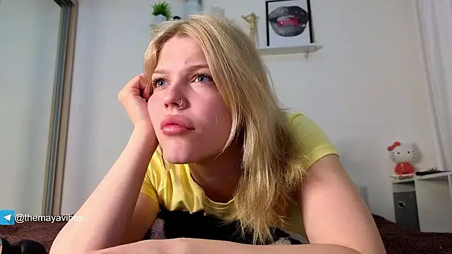 Maya Rave online show from March 16, 2026, 3:36 am