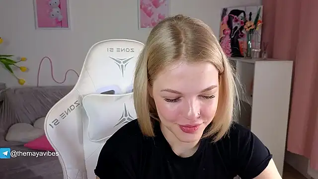 Maya Rave online show from March 11, 2026, 3:44 am