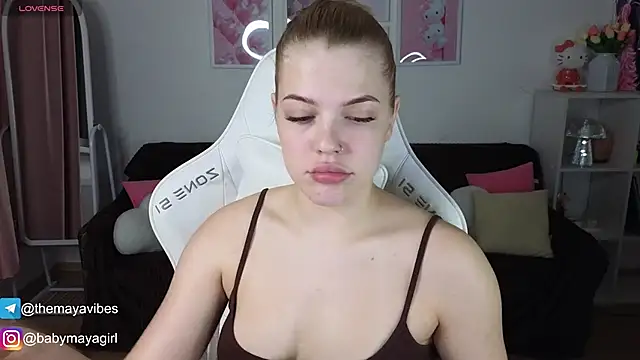 Snapshot of Maya_Rave chatting on November 6, 2025, 5:11 am Maya Rave online show from November 6, 2025, 5:11 am