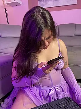 Snapshot of PoliBenett_ chatting on February 4, 2025, 9:31 pm PoliBenett  online show from February 4, 2025, 9:31 pm