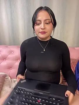Snapshot of PoliBenett_ chatting on March 3, 2025, 11:14 pm PoliBenett  online show from March 3, 2025, 11:14 pm