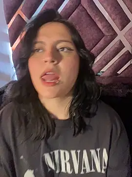 Snapshot of PoliBenett_ chatting on March 20, 2025, 9:35 pm PoliBenett  online show from March 20, 2025, 9:35 pm