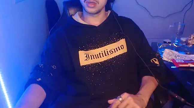 Snapshot of anjonoturno1 chatting on December 15, 2024, 6:18 am anjonoturno1 online show from December 15, 2024, 6:18 am