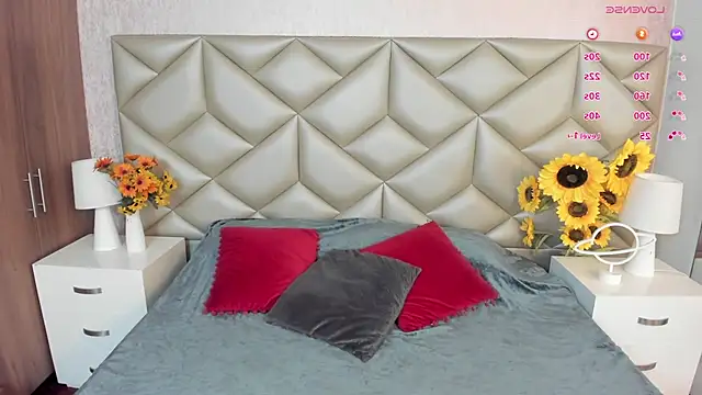 Im gaia online show from November 8, 2025, 11:58 am