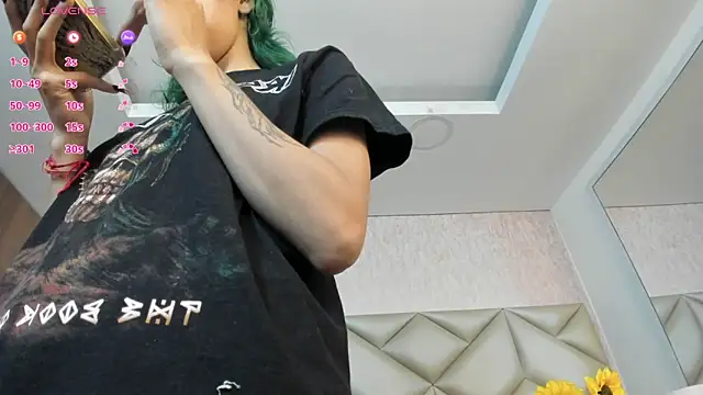 Im gaia online show from November 6, 2025, 12:09 pm